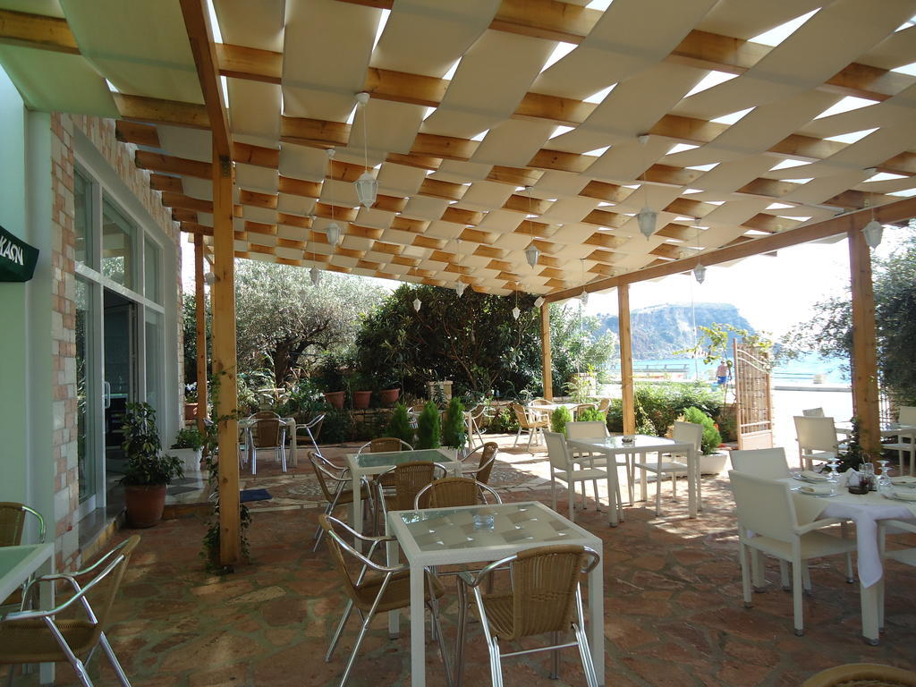 Rondos Hotel Himarë Exterior foto